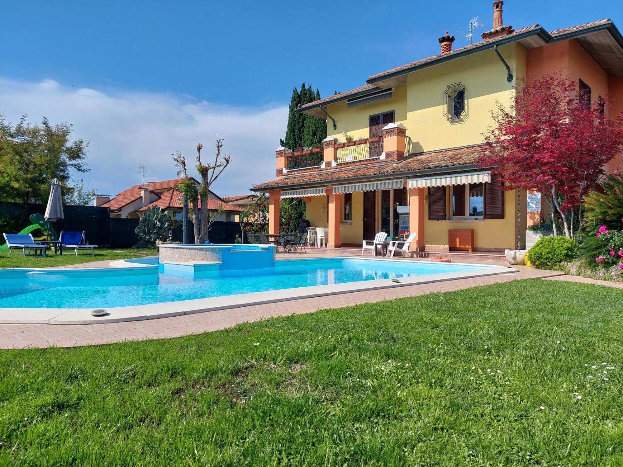 B&B Villa Giulia 데센자노델가르다 외부 사진